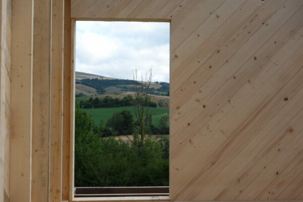 2507-Cabane-Mens-Préfabrication-pieux bois-chanvre-21