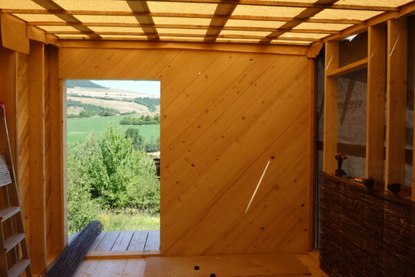 2507-Cabane-Mens-Préfabrication-pieux bois-chanvre-28