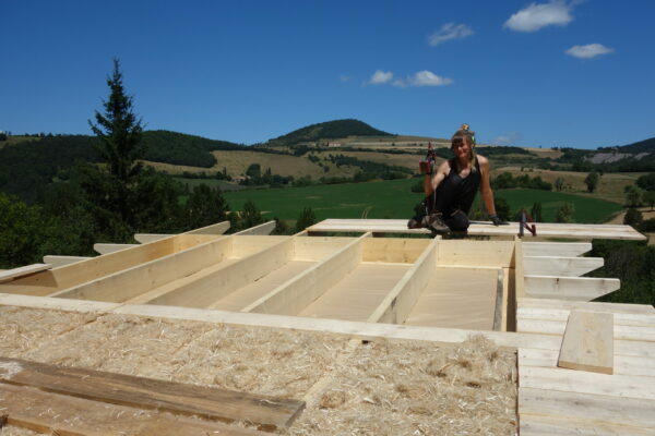 2507-Cabane-Mens-Préfabrication-pieux bois-chanvre-33